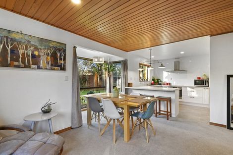 Photo of property in 32 Connemara Drive, Northwood, Christchurch, 8051