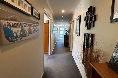 Photo of property in 6 Routeburn Avenue, Aotea, Porirua, 5024
