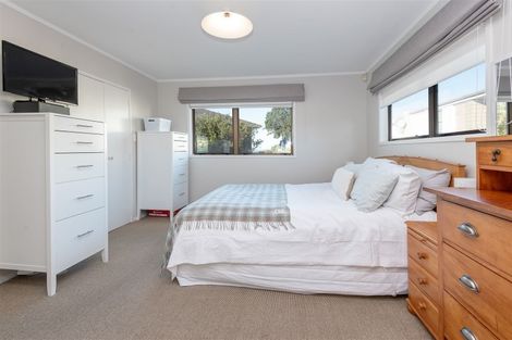 Photo of property in 12 Bucklands Beach Road, Bucklands Beach, Auckland, 2012