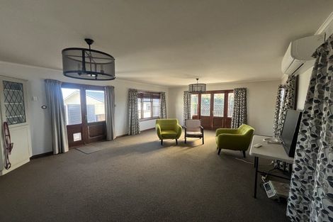 Photo of property in 228 Devon Street West, New Plymouth, 4310
