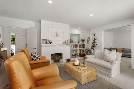 Photo of property in 25 Chepstow Avenue, Fendalton, Christchurch, 8052