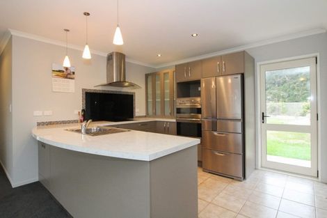 Photo of property in 1 Ruane Street, Glenavy, Waimate, 7980