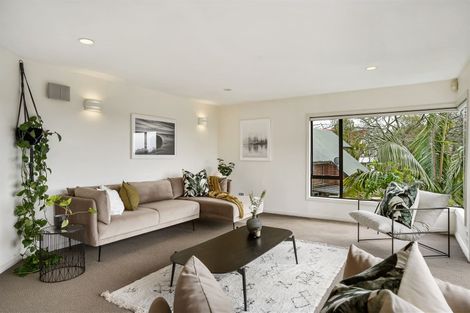 Photo of property in 29 Speedy Crescent, Hillcrest, Auckland, 0627