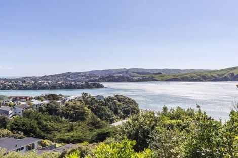 Photo of property in 5 Compass Way, Whitby, Porirua, 5024