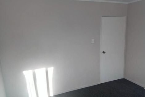 Photo of property in 2/388a West Coast Road, Glen Eden, Auckland, 0602