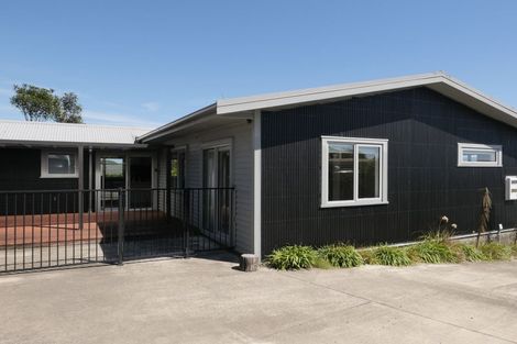 Photo of property in 11 Kotare Street, Waikanae, 5036