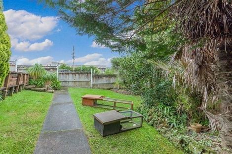 Photo of property in 569 Swanson Road, Ranui, Auckland, 0612