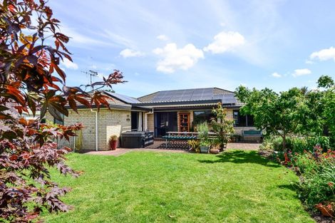 Photo of property in 21 Mangakoea Place, St Andrews, Hamilton, 3200