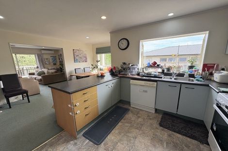 Photo of property in 15b Findlay Street, Tawa, Wellington, 5028