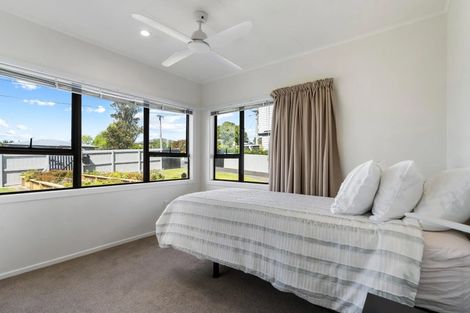 Photo of property in 76 Stanley Road, Glenfield, Auckland, 0629