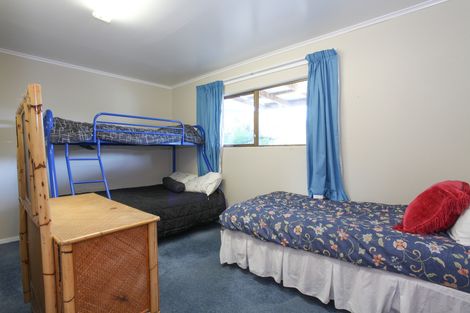 Photo of property in 5 John Street, Raglan, 3225