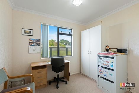 Photo of property in 142 Seaforth Road, Waihi Beach, 3611