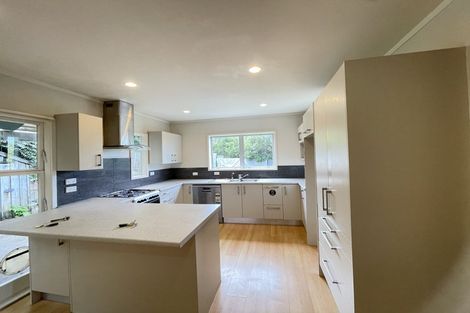 Photo of property in 1 Anakiwa Place, Milford, Auckland, 0620