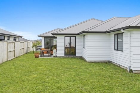 Photo of property in 84 Puhirake Crescent, Pyes Pa, Tauranga, 3112