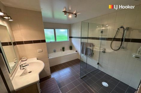 Photo of property in 58 Eglinton Road, The Glen, Dunedin, 9011