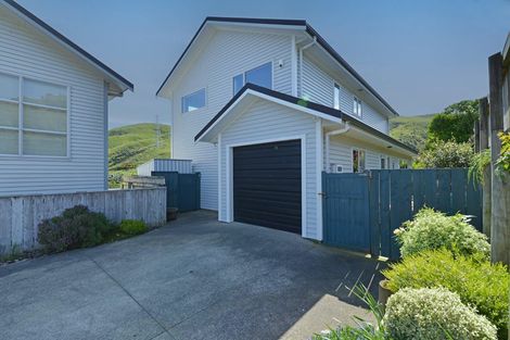 Photo of property in 5a Gifford Grove, Churton Park, Wellington, 6037