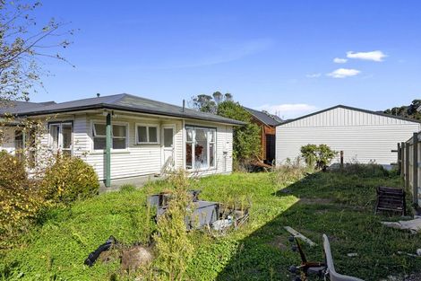 Photo of property in 4/5 Westminster Road, Wainuiomata, Lower Hutt, 5014