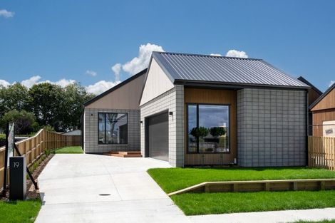 Photo of property in 19 Kelly Road, Riverhead, 0820