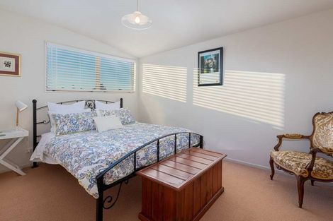 Photo of property in 1/12 Brook Street, Milford, Auckland, 0620