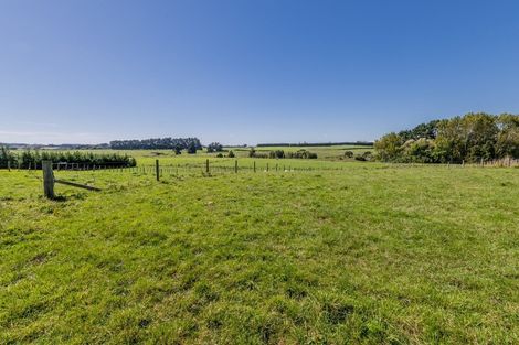 Photo of property in 194 Lindsay Road, Levin, 5510