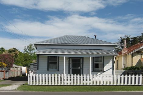 Photo of property in 21 Wellington Street, Te Hapara, Gisborne, 4010