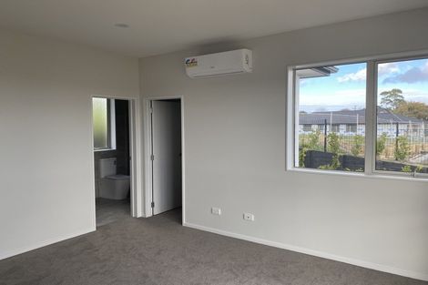 Photo of property in 51 Twin Parks Rise, Papakura, 2110