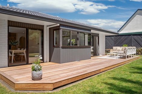 Photo of property in 111 Dickson Road, Papamoa Beach, Papamoa, 3118