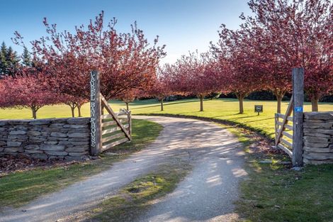 Photo of property in 47 Maxs Way, Lower Shotover, Queenstown, 9304