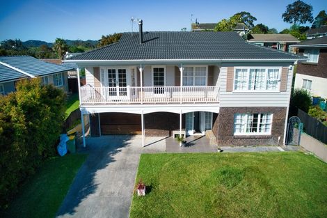 Photo of property in 20 Longbill Place, Glendene, Auckland, 0602