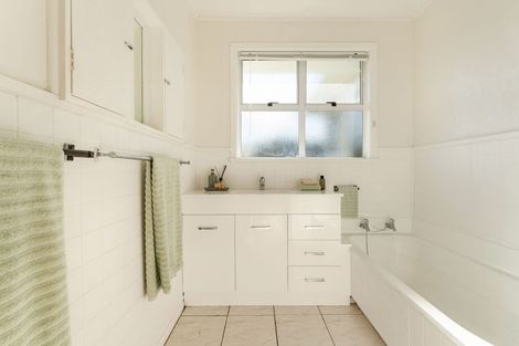 Photo of property in 29 Millers Road, Brookfield, Tauranga, 3110