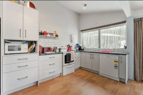 Photo of property in 13d James Road, Manurewa, Auckland, 2102