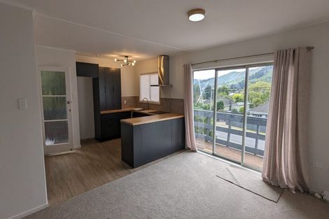 Photo of property in 1/6 Main Road, Wainuiomata, Lower Hutt, 5014