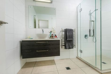 Photo of property in 6 Rewa Rewa Lane, Orewa, 0931