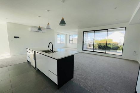 Photo of property in 1b Tui Glen Road, Birkenhead, Auckland, 0626