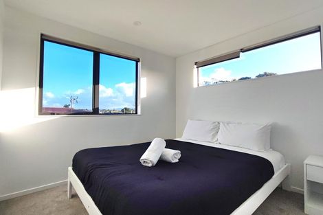 Photo of property in 1/25 Abbotleigh Avenue, Te Atatu Peninsula, Auckland, 0610