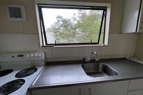 Photo of property in 2/17 Park Road, Glenfield, Auckland, 0629