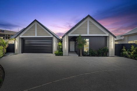 Photo of property in 8 Torea Lane, One Tree Point, 0118