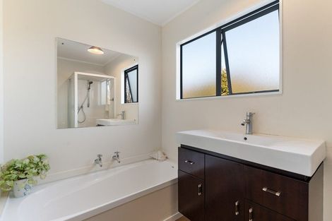 Photo of property in 7 Philip Street, Carterton, 5713
