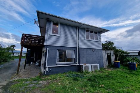 Photo of property in 19 Barrys Road, Glendene, Auckland, 0602