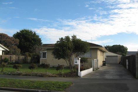 Photo of property in 74 Blake Street, New Brighton, Christchurch, 8061