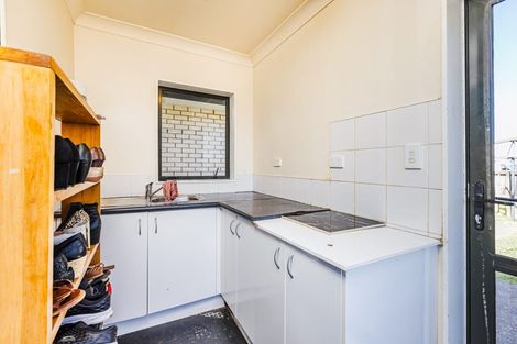 Photo of property in 5a Robertson Road, Favona, Auckland, 2024