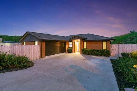 Photo of property in 35 Bryan Gallagher Place, Welcome Bay, Tauranga, 3175