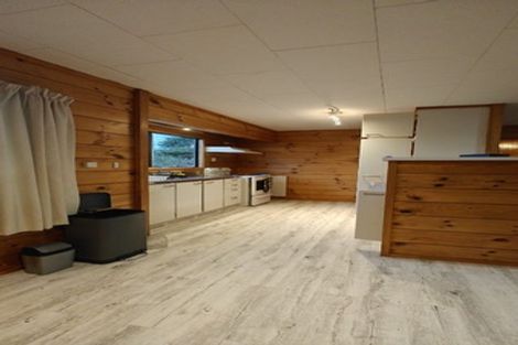 Photo of property in 2/8 Camilla Grove, Totara Vale, Auckland, 0629