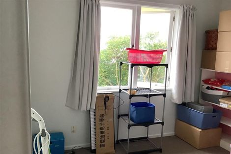 Photo of property in 2/18 Seaview Road, Glenfield, Auckland, 0629