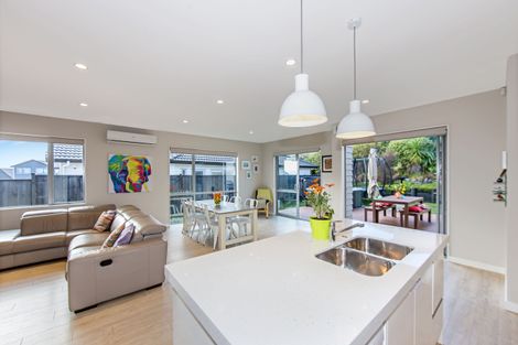 Photo of property in 11 Sibling Court, Silverdale, 0932