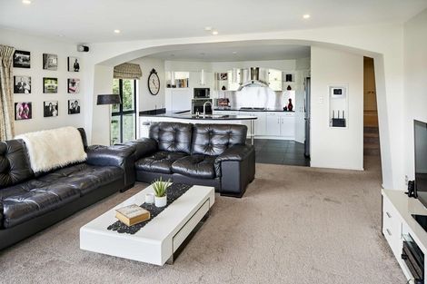 Photo of property in 17 Bowsprit Way, Whitby, Porirua, 5024