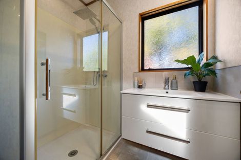 Photo of property in 100 Totara Drive, Pukete, Hamilton, 3200