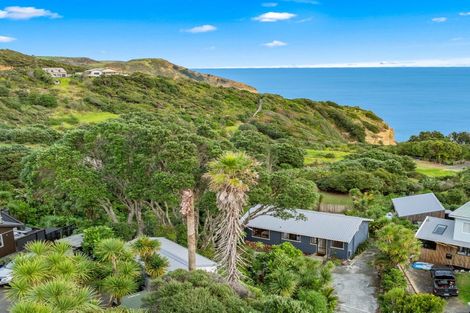 Photo of property in 99 Waitea Road, Muriwai, Waimauku, 0881
