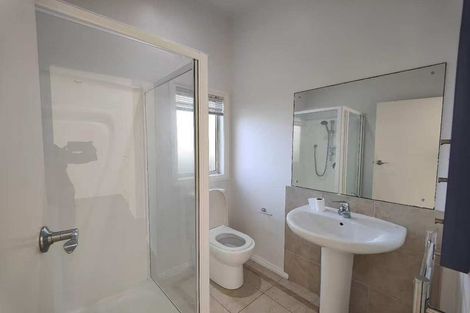 Photo of property in 24 Tyrian Close, Half Moon Bay, Auckland, 2012