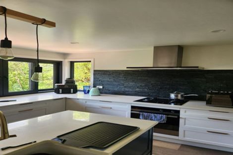 Photo of property in 6a Elmslie Road, Pinehaven, Upper Hutt, 5019